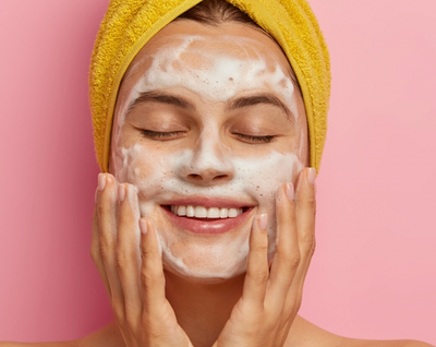 DESCUBRE LOS PASOS DE UNA BUENA LIMPIEZA FACIAL DIARIA🫧