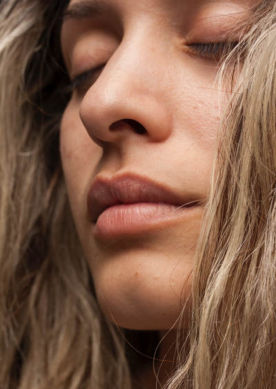 LABIOS IRRESTIBLES CON ÁCIDO HIALURÓNICO🫦
