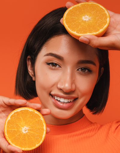 SPOTS ON THE FACE? VITAMIN C AND ASTAXANTHIN, SUPER ALLIES🧡