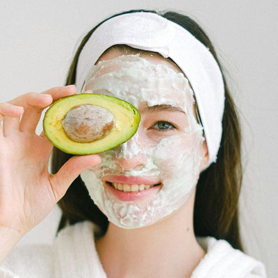 Piel seca: cómo nutrirla e hidratarla con aceite de aguacate